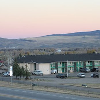 Traveler Inn - Golden hour at Travelers inn & Suites Craig Colorado. - Hotels Near Me - Craig, Colorado Traveler Inn - Golden hour at Travelers inn & Suites Craig Colorado. - Hotels Near Me - Craig, Colorado