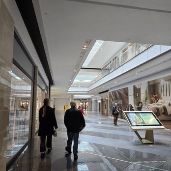 The Shops at Riverside - Inside - Shopping Centers Near Me - Hackensack, New Jersey