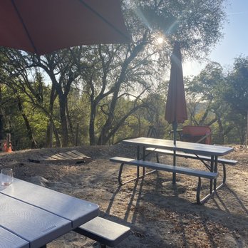 Bear River Winery - picnic table and umbrella - Wineries Near Me - Meadow Vista, California