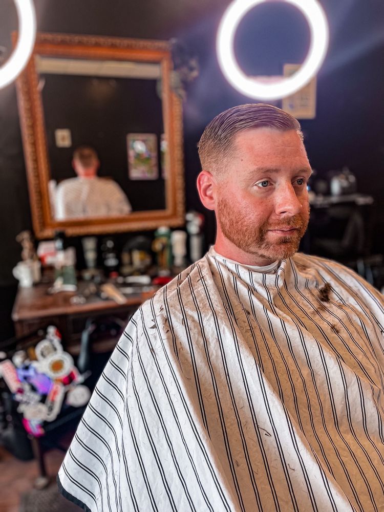 MAD HATTER BARBER Updated October 2024 15 Photos 3152 Pkwy