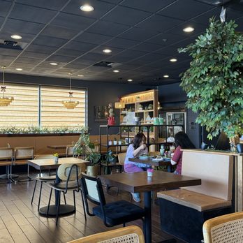 Namu Kitchen - Seating area - Breakfast & Brunch Near Me - West Covina, California