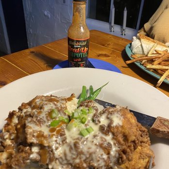Herbie's Bar and Chowder House - Nashville Hot Chicken! - Bars Near Me - Marathon, Florida