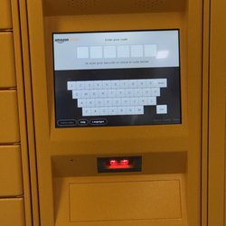 7-Eleven - Amazon lockers