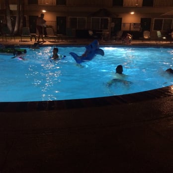 Kings Inn San Diego - Poolside - San Diego, CA