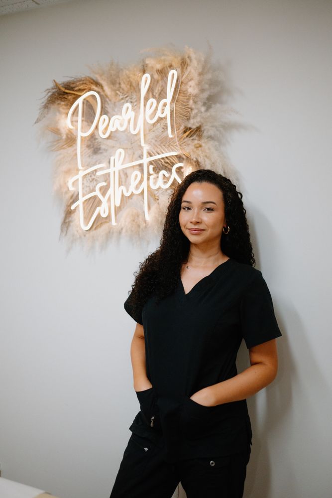 Pearled Esthetics Logo