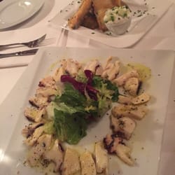 Akropolis - Oktopussalat und gebackene (?) zucchini!