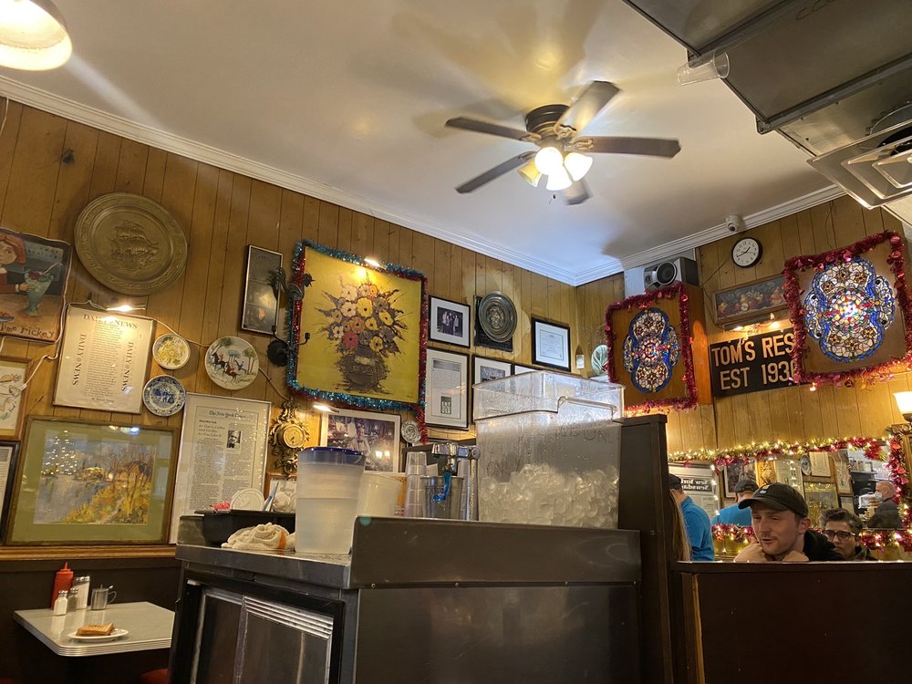 Tom's