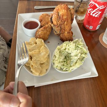 Shore - Fried chicken and Mac n cheese - New American Near Me - Longboat Key, Florida Shore - Fried chicken and Mac n cheese - New American Near Me - Longboat Key, Florida
