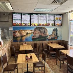 Pita House Mediterranean Grill - Interior