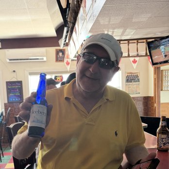 Dicks's Seaview Restaurant - Drinking the local beer -June 2026 - Fast Food Near Me - Bell Island, Newfoundland and Labrador