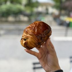 Blé Sucré - Pain au Chocolat (~€3)