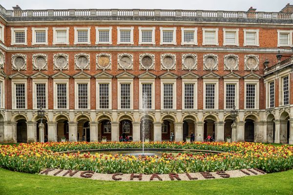 Hampton Court Palace by null