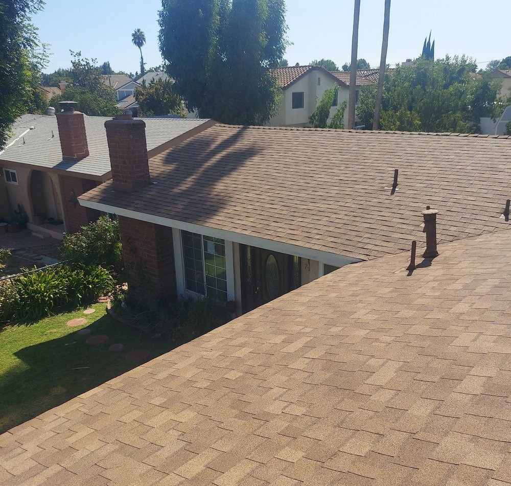 Slide of Arnol's Roofing