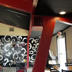 LuLu's Diner - Inside corner seating