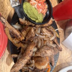 Alberto's Crystal Cafe - Chicken and shrimp fajita plate