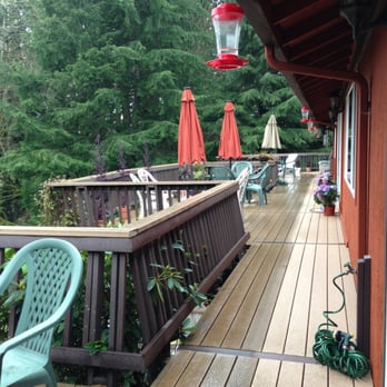Misty Valley Inn B & B - Deck area - Hotels Near Me - Forks, Washington