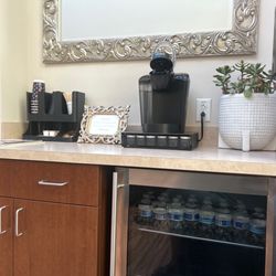 iCare ER & Urgent Care - Frisco - Coffee & Water Station