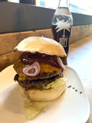 Photo of Freddy Schilling - Köln, NW, DE. Fantastic burger taste - sweet and juicy. This is the double Big Kahuna Burger.