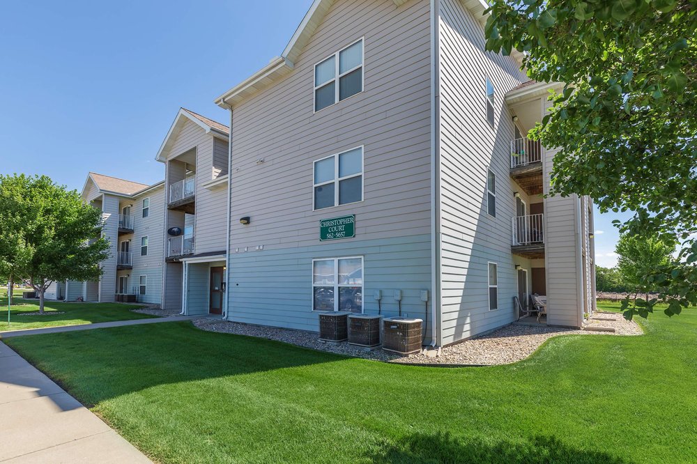 CHRISTOPHER COURT APARTMENTS Updated June 2024 Request Information 209 27th St, Columbus