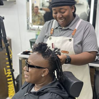 Blended Craft Barber Studio - Inspirada - Courtney is the best loctician in Vegas - Barbers Near Me - Las Vegas, Nevada Blended Craft Barber Studio - Inspirada - Courtney is the best loctician in Vegas - Barbers Near Me - Las Vegas, Nevada