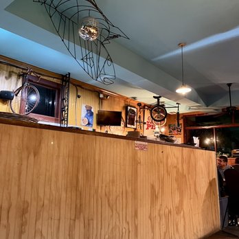 D'Allesandro's Pizza - the counter area - Pizza Near Me - Charleston, South Carolina