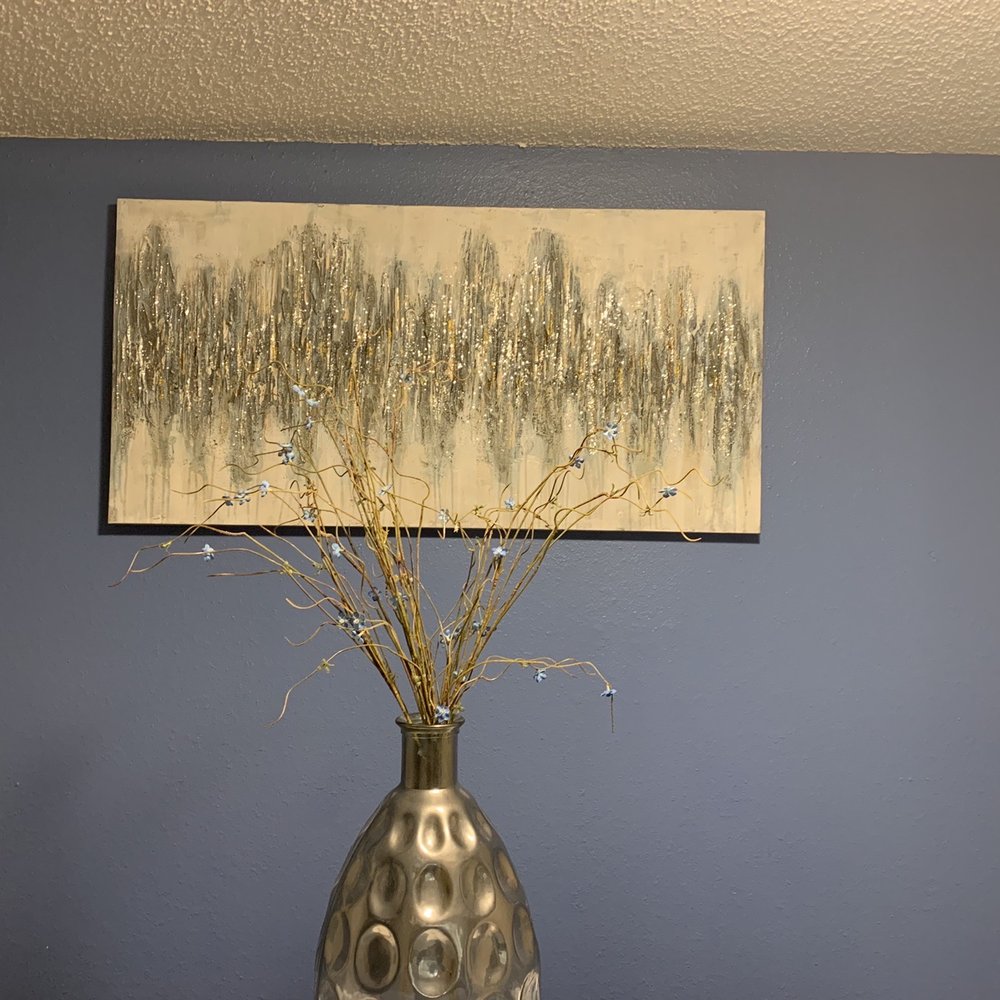 HANG PROS - Accent wall basic painting - TV Mounting Near Me HANG PROS - Accent wall basic painting - TV Mounting Near Me