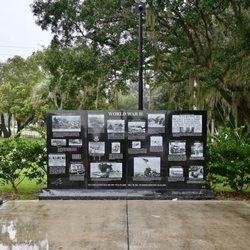 Veteran's Memorial At Fountain Park