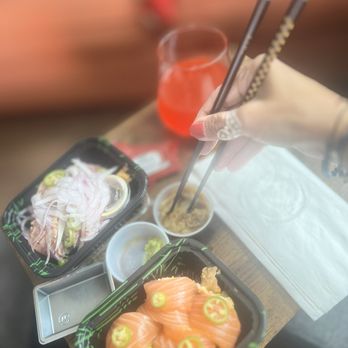 EAT'S SUSHI - Sushi Bars Near Me - Costa Mesa, California