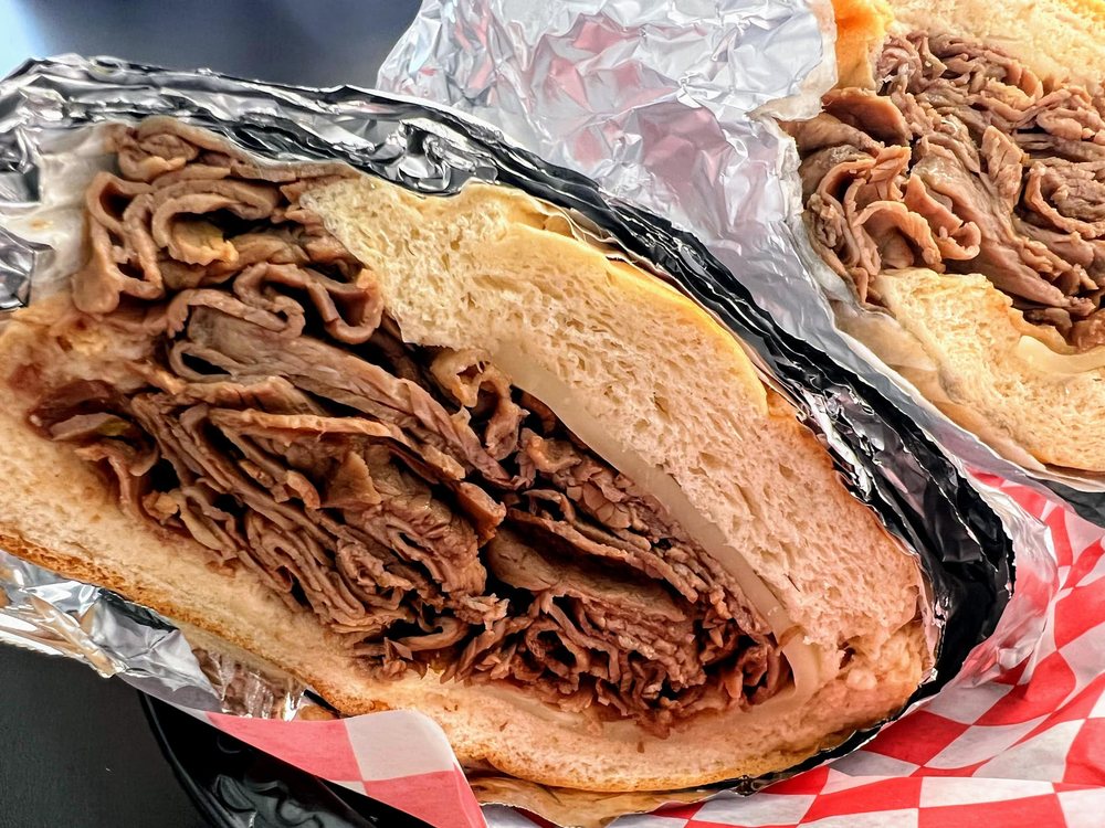 CHICAGO’S HOUSE OF HOAGIES Updated August 2024 27 Photos & 19