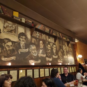 Horsefeathers - Well in the main dining area. - American Near Me - Tarrytown, New York