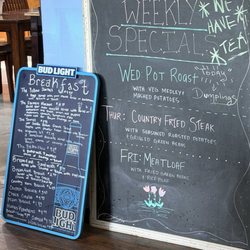 Griffin's Cafe - Breakfast Menu & Daily Specials board