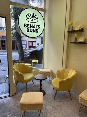 Benji's Buns by null