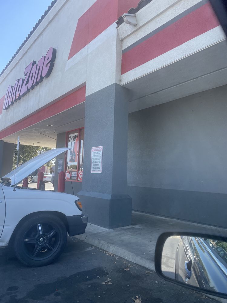 AUTOZONE AUTO PARTS Updated October 2024 10 Reviews 428 W Houston