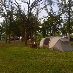 Bridgeview Marina and Resort - Plenty of trees and great tent camping locations right on the lake.