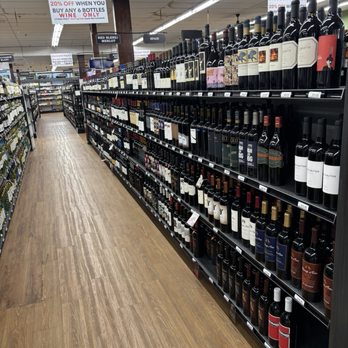 Liquor Hub - Clearly marked aisles - Beer, Wine & Spirits Near Me - Newton, Massachusetts Liquor Hub - Clearly marked aisles - Beer, Wine & Spirits Near Me - Newton, Massachusetts