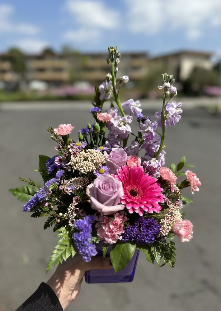 LIZ’S FLOWERS 447 Photos & 153 Reviews 6690 Mission Rd, San