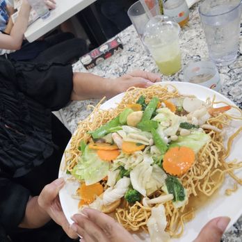 Pho Que Huong - Seafood crispy noodle... huge plate, big enough to share. - Vietnamese Near Me - Honolulu, Hawaii Pho Que Huong - Seafood crispy noodle... huge plate, big enough to share. - Vietnamese Near Me - Honolulu, Hawaii