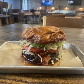 Buckhorn BBQ + Grill - California Burger - Barbeque Near Me - Folsom, California
