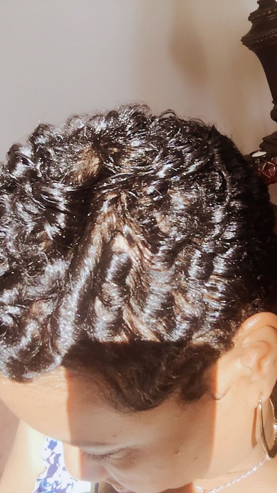 Styles by Jamilah Logo