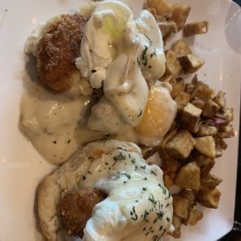 MAX's Wine Dive - Honey Butter Chicken Benedict - Wine Bars Near Me - Houston, Texas MAX's Wine Dive - Honey Butter Chicken Benedict - Wine Bars Near Me - Houston, Texas