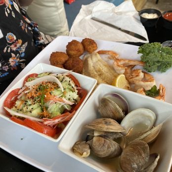 Clam House - Seafood Near Me - Palmetto, Florida