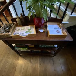Prae Wood Arms - Upon entry, information and a tray of reading glasses !!  Very nice for the over 40