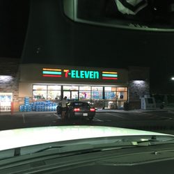 7-Eleven - 7-11 storefront
