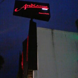 Andiamo - Marquesina del restaurante Andiamo.