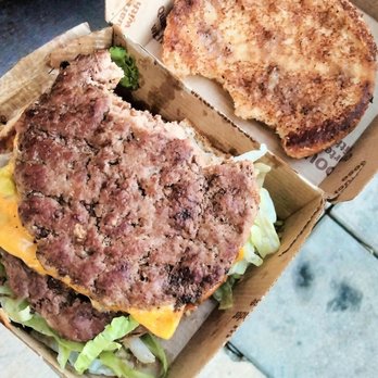 McDonald's - Double Quarter Pounder w/ Cheese Deluxe, good Maillard Reaction on burger and bun - Burgers Near Me - Anniston, Alabama McDonald's - Double Quarter Pounder w/ Cheese Deluxe, good Maillard Reaction on burger and bun - Burgers Near Me - Anniston, Alabama