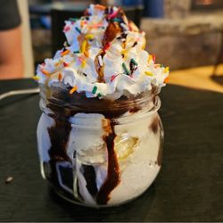 Lake House - Mason Jar Sundae