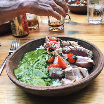 Huset - Tuna steak with tomatoes, avocado, and rice - Seafood Near Me - Cuidad de México, DIF Huset - Tuna steak with tomatoes, avocado, and rice - Seafood Near Me - Cuidad de México, DIF