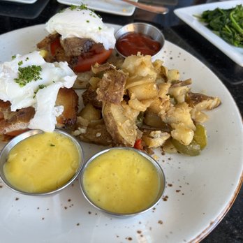 Canton St  Social - Eggs Benedict with pork belly - New American Near Me - Roswell, Georgia