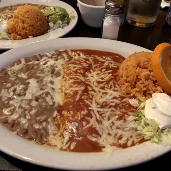 Los Compadres - Enchiladas Rojas (vegetariana) - Mexican Near Me - Long Beach, California
