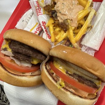In-N-Out Burger - Cheeseburger and hamburger - Fast Food Near Me - Foothill Ranch, California In-N-Out Burger - Cheeseburger and hamburger - Fast Food Near Me - Foothill Ranch, California
